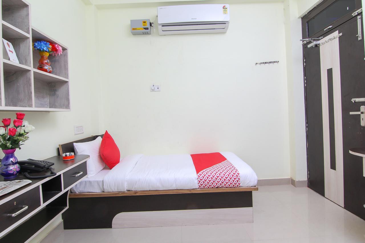 Oyo 12446 Shree Sai Guest House Prayagraj Esterno foto
