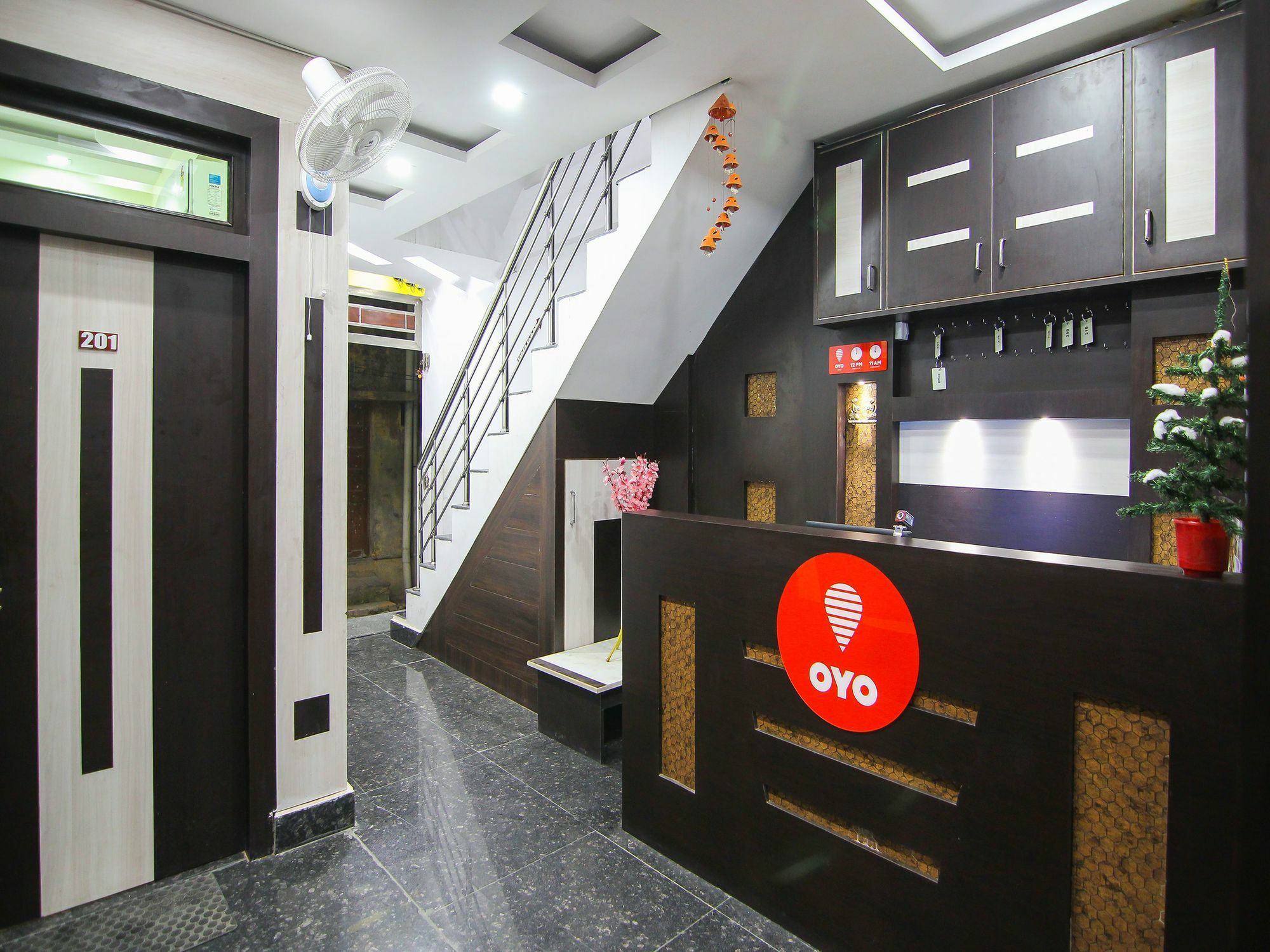 Oyo 12446 Shree Sai Guest House Prayagraj Esterno foto